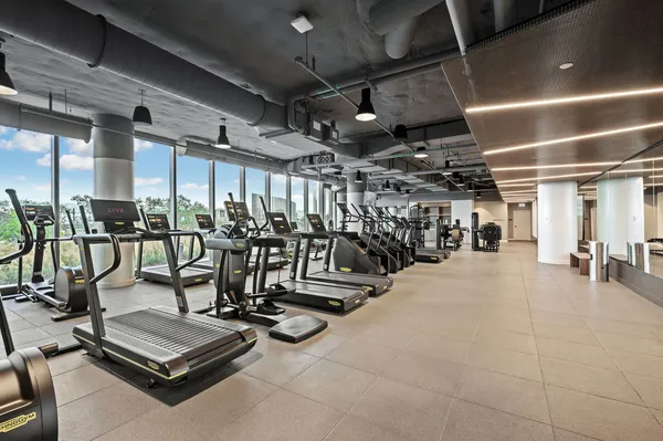 $6,250 | 211 North Harbor Drive, Unit 1401, Chicago, IL 60601