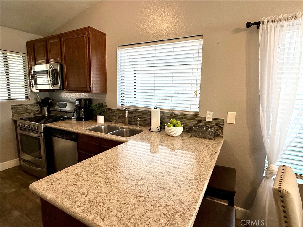 377 Quandt Ranch Road San Jacinto, CA 92583 - Photo 8 of 37