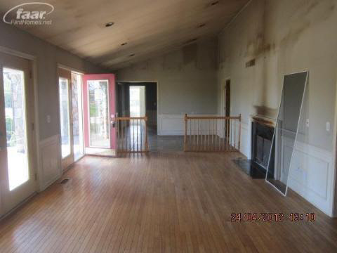 9386 Rolston Road Gaines, MI 48436 - Photo 7 of 13 20247660-6.JPG