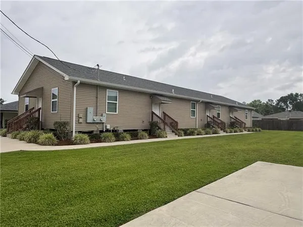 $1,850 | 114 Havana Street, Unit B, Belle Chasse, LA 70037