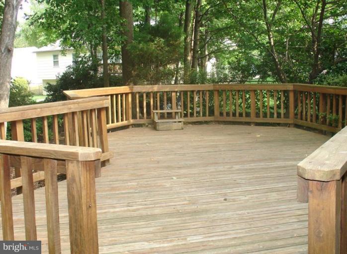 7753 Lowmoor Road Springfield, VA 22153 - Photo 5 of 16 7753 Lowmoor Rd