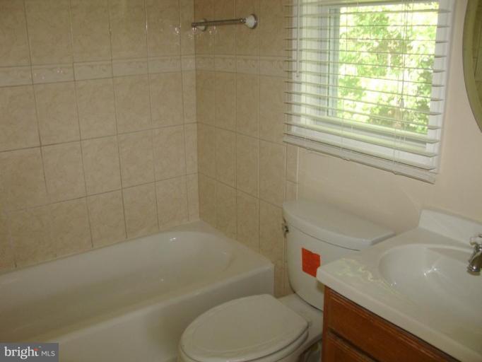 7753 Lowmoor Road Springfield, VA 22153 - Photo 10 of 16 7753 Lowmoor Rd
