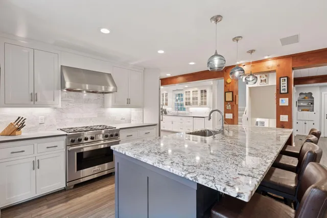 $2,450,000 | 260 Salem Church Road, Sunfish Lake, MN 55118