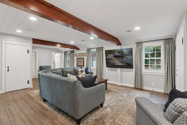 $2,450,000 | 260 Salem Church Road, Sunfish Lake, MN 55118