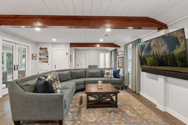 $2,450,000 | 260 Salem Church Road, Sunfish Lake, MN 55118