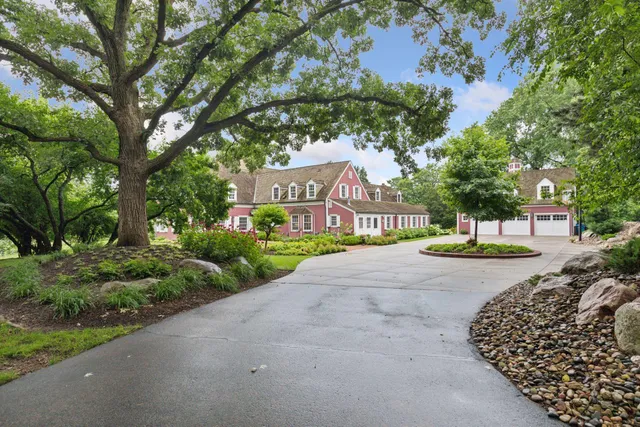 $2,450,000 | 260 Salem Church Road, Sunfish Lake, MN 55118