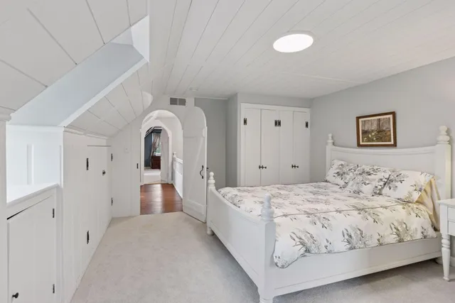 $2,450,000 | 260 Salem Church Road, Sunfish Lake, MN 55118