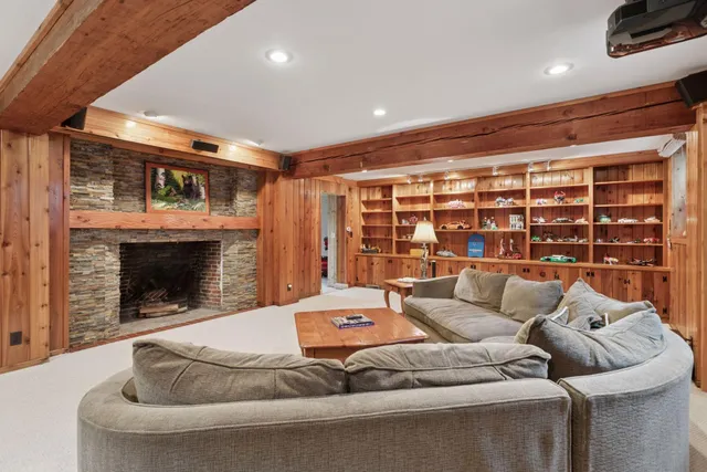 $2,450,000 | 260 Salem Church Road, Sunfish Lake, MN 55118