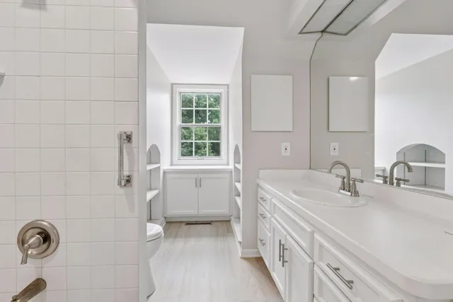 $2,450,000 | 260 Salem Church Road, Sunfish Lake, MN 55118