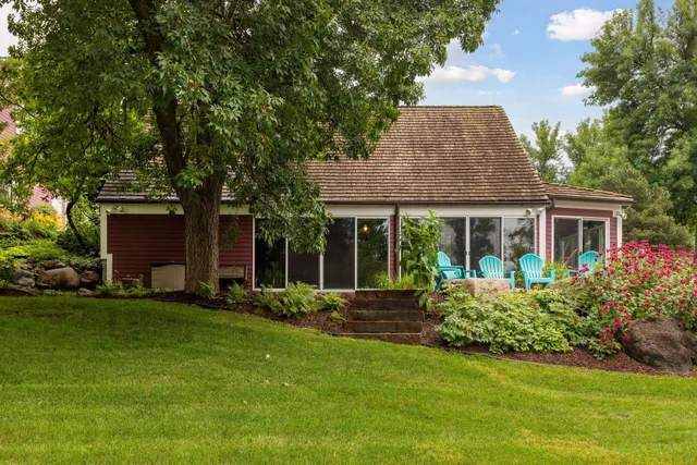 $2,450,000 | 260 Salem Church Road, Sunfish Lake, MN 55118