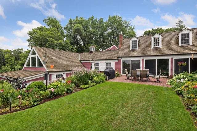 $2,450,000 | 260 Salem Church Road, Sunfish Lake, MN 55118