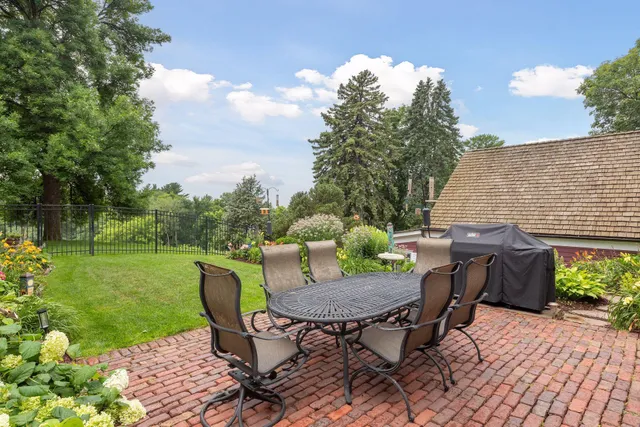 $2,450,000 | 260 Salem Church Road, Sunfish Lake, MN 55118