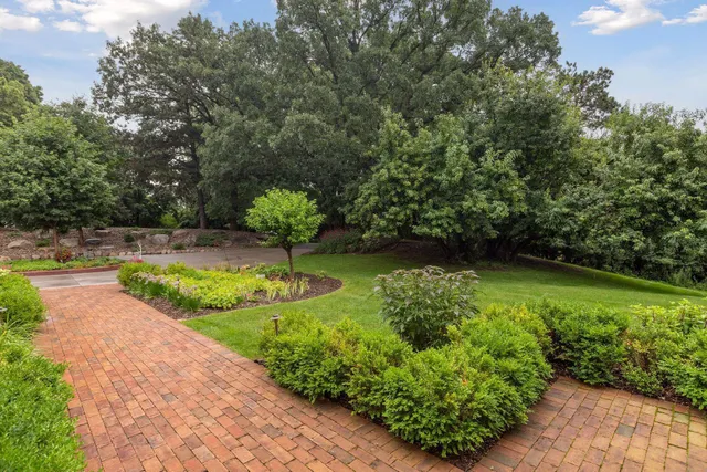 $2,450,000 | 260 Salem Church Road, Sunfish Lake, MN 55118