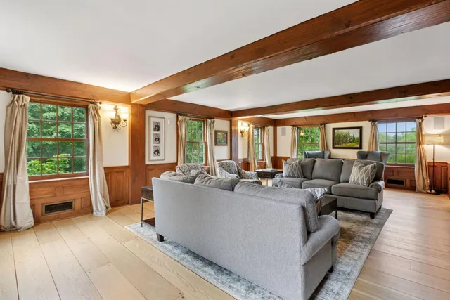 $2,450,000 | 260 Salem Church Road, Sunfish Lake, MN 55118