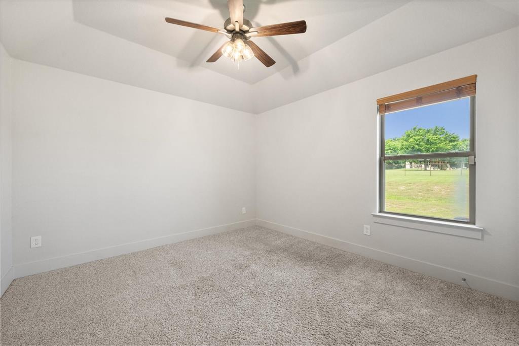 1052 Kessler Road Weatherford, TX 76087 - Photo 18 of 40