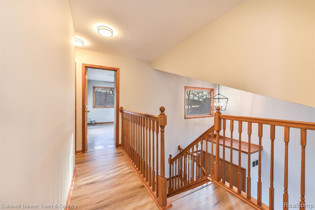 8746 Riverside Drive Brighton, MI 48116 - Photo 17 of 44 Gallery Image 17