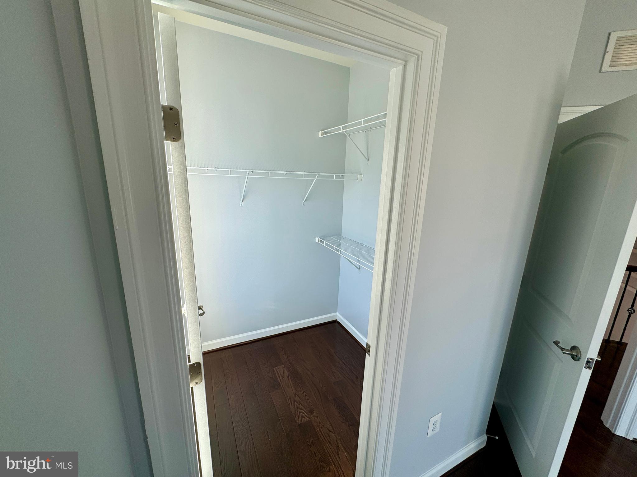 42403 Pine Forest Drive Chantilly, VA 20152 - Photo 22 of 37