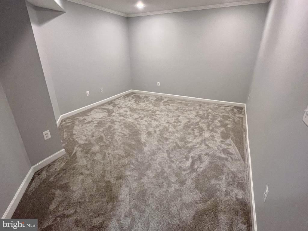 42403 Pine Forest Drive Chantilly, VA 20152 - Photo 33 of 37 a view of room