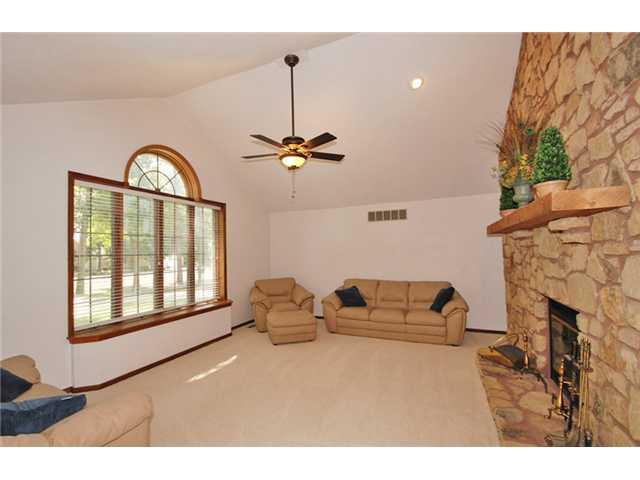 1075 Chipmunk Lane Pendleton, IN 46064 - Photo 4 of 24