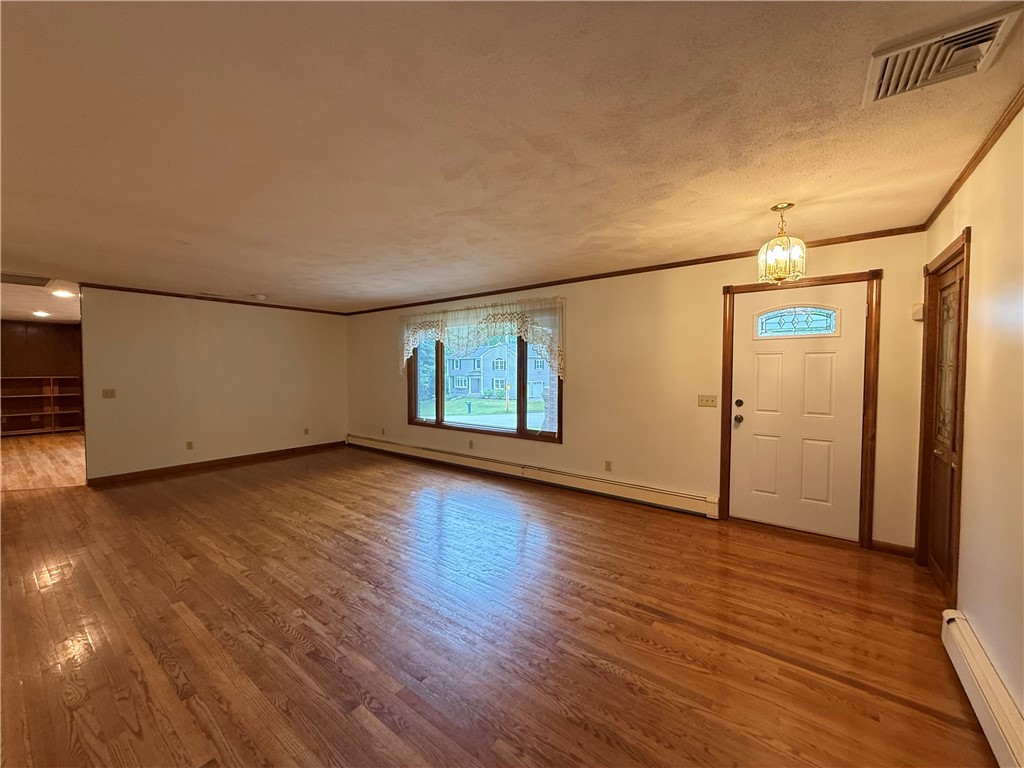 161 Council Rock Road Cranston, RI 02921 - Photo 8 of 31