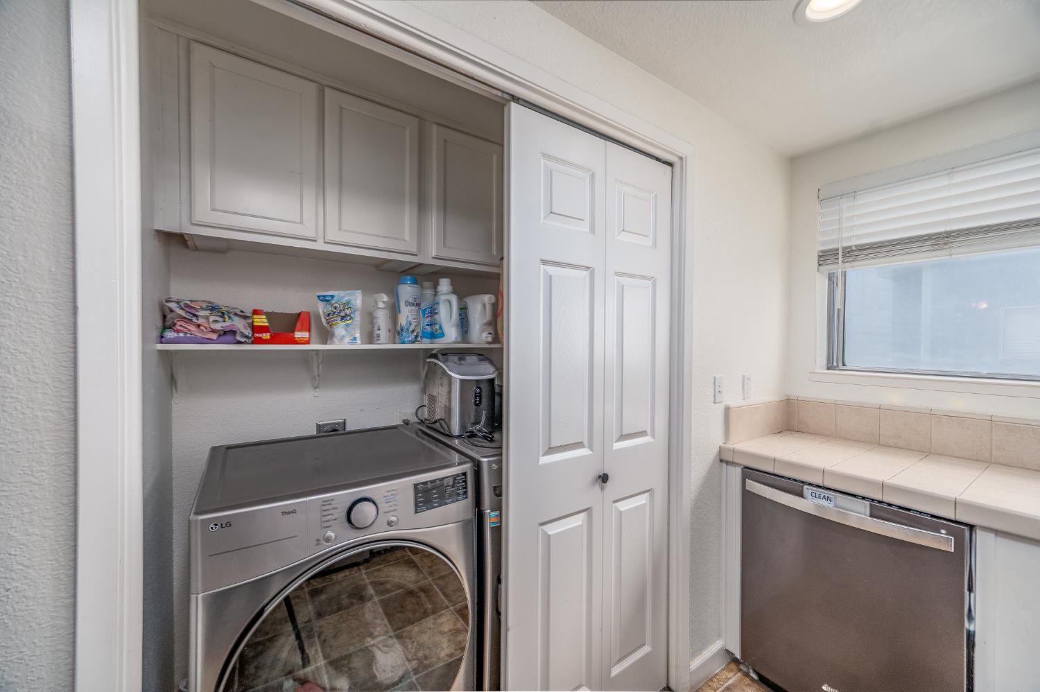 581 Lincoln Avenue, Unit B Modesto, CA 95354 - Photo 10 of 24