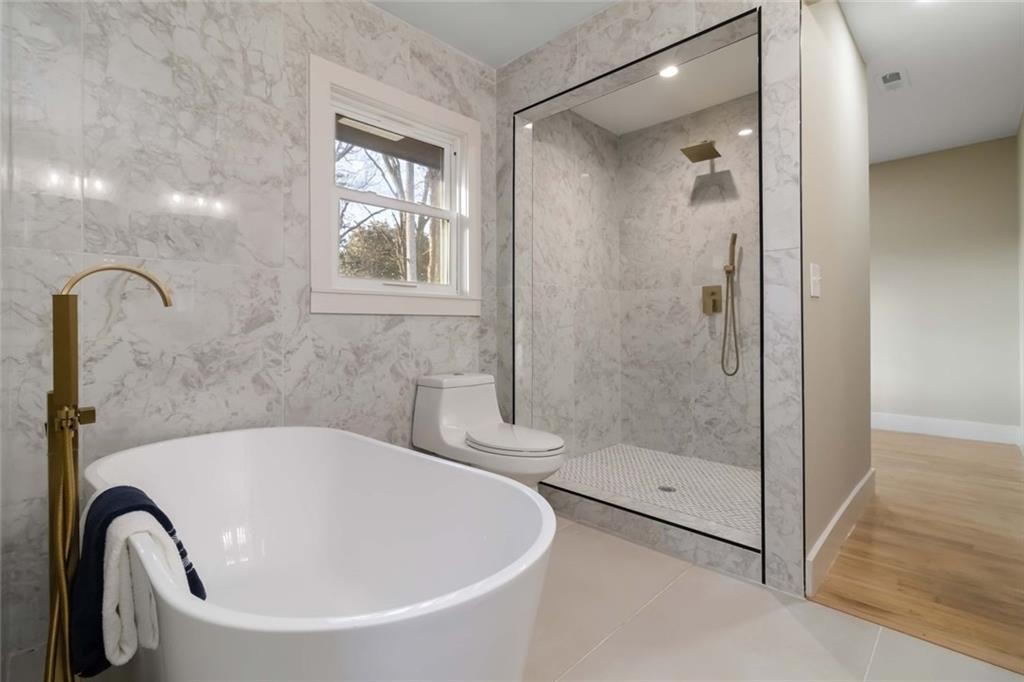 2338 Greenglade Road Northeast Atlanta, GA 30345 - Photo 17 of 29