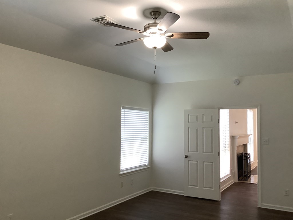 1601 Oak Pl Court Pearland, TX 77581 - Photo 10 of 21 a view of an empty room with a window