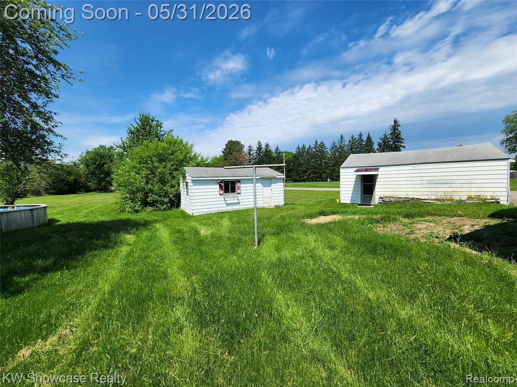 4356 South Vassar Road Burton, MI 48519 - Photo 4 of 42