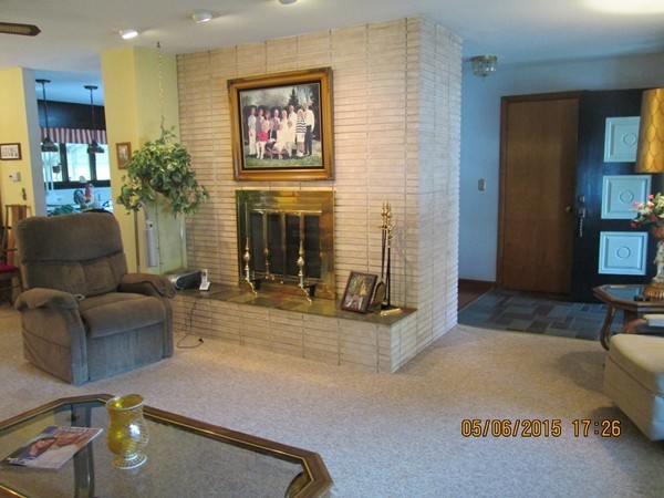 57 Rzasa Drive Chicopee, MA 01013 - Photo 2 of 20 Gallery Image 2