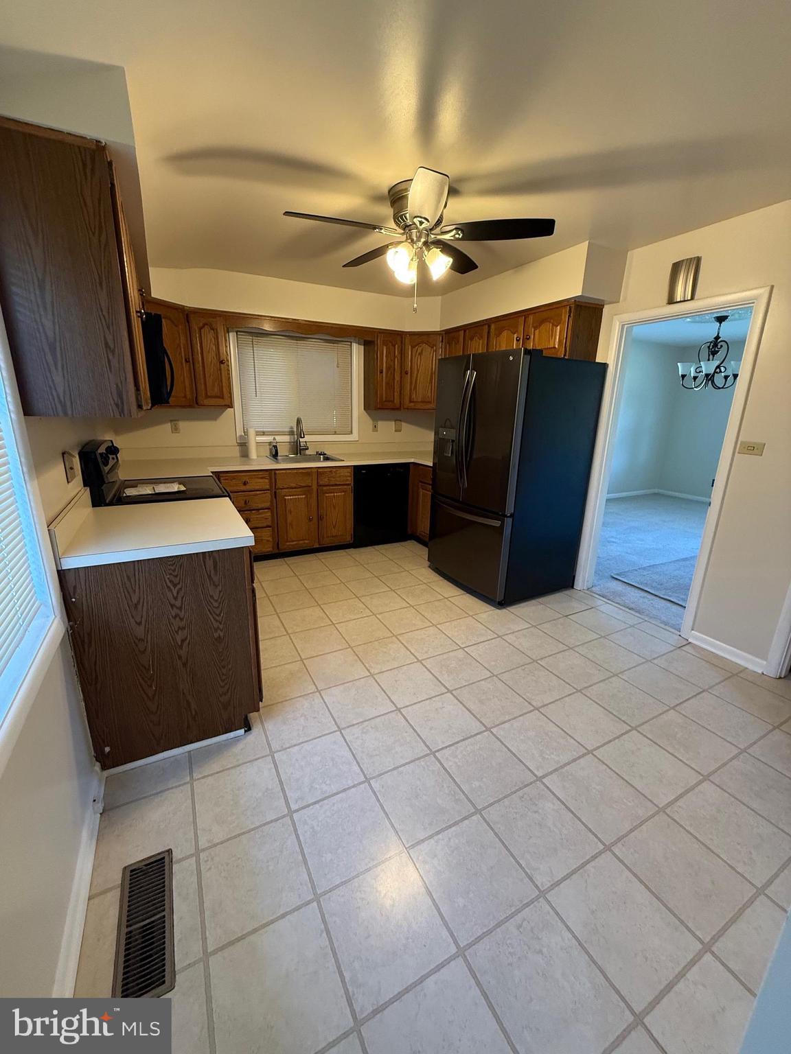 536 Hampton Lane Towson, MD 21286 - Photo 11 of 18