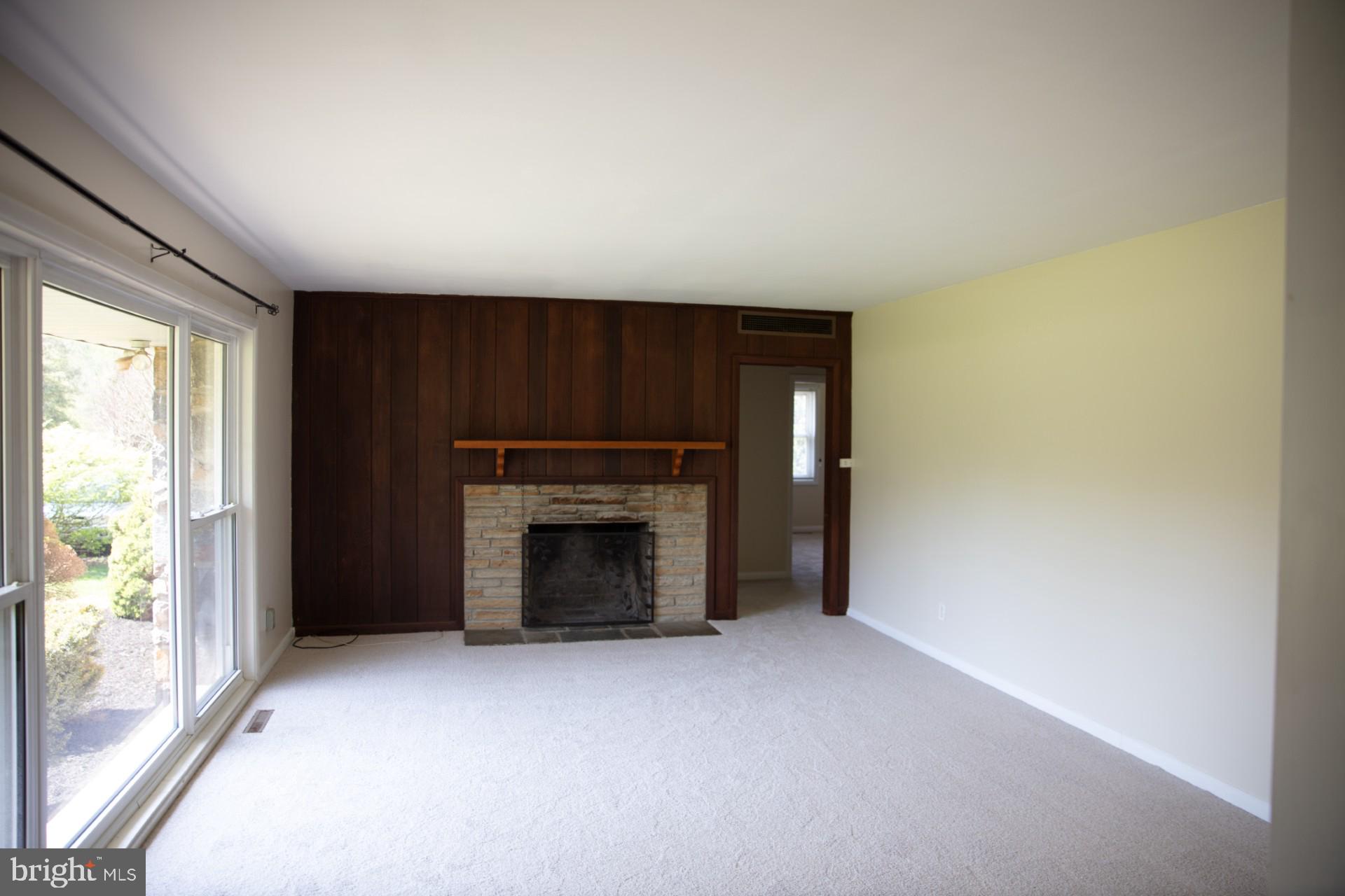 536 Hampton Lane Towson, MD 21286 - Photo 5 of 18
