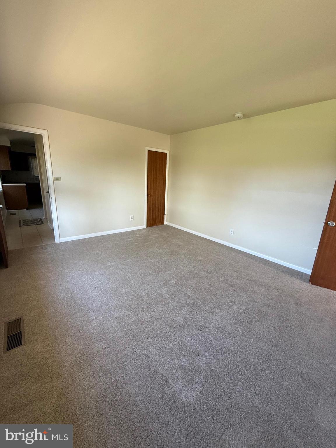 536 Hampton Lane Towson, MD 21286 - Photo 10 of 18