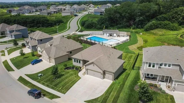 $555,000 | 10308 North Corrington Avenue, Kansas City, MO 64156