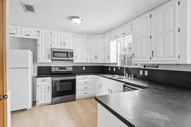 $2,250 | 5702 Teasley Lane, Denton, TX 76210