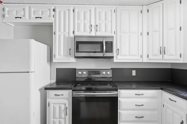 $2,250 | 5702 Teasley Lane, Denton, TX 76210