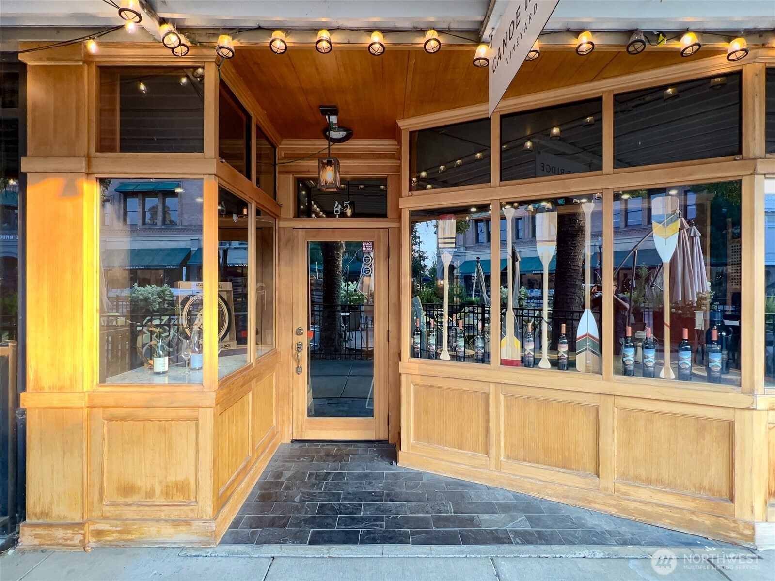 45 East Main Street Walla Walla, WA 99362 - Photo 4 of 17 a view of entrance with a building and a window