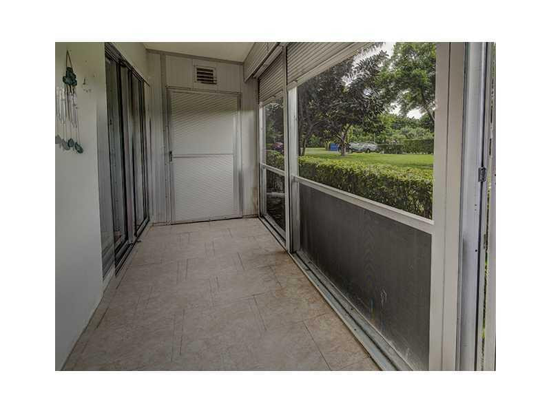 130 Dorset D, Unit 130 Boca Raton, FL 33434 - Photo 11 of 14 Exterior Front