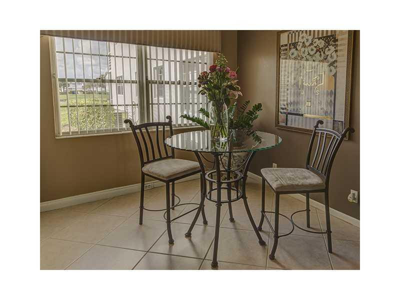 130 Dorset D, Unit 130 Boca Raton, FL 33434 - Photo 8 of 14 Exterior Front