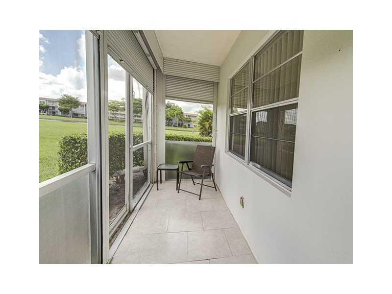 130 Dorset D, Unit 130 Boca Raton, FL 33434 - Photo 10 of 14 Exterior Front