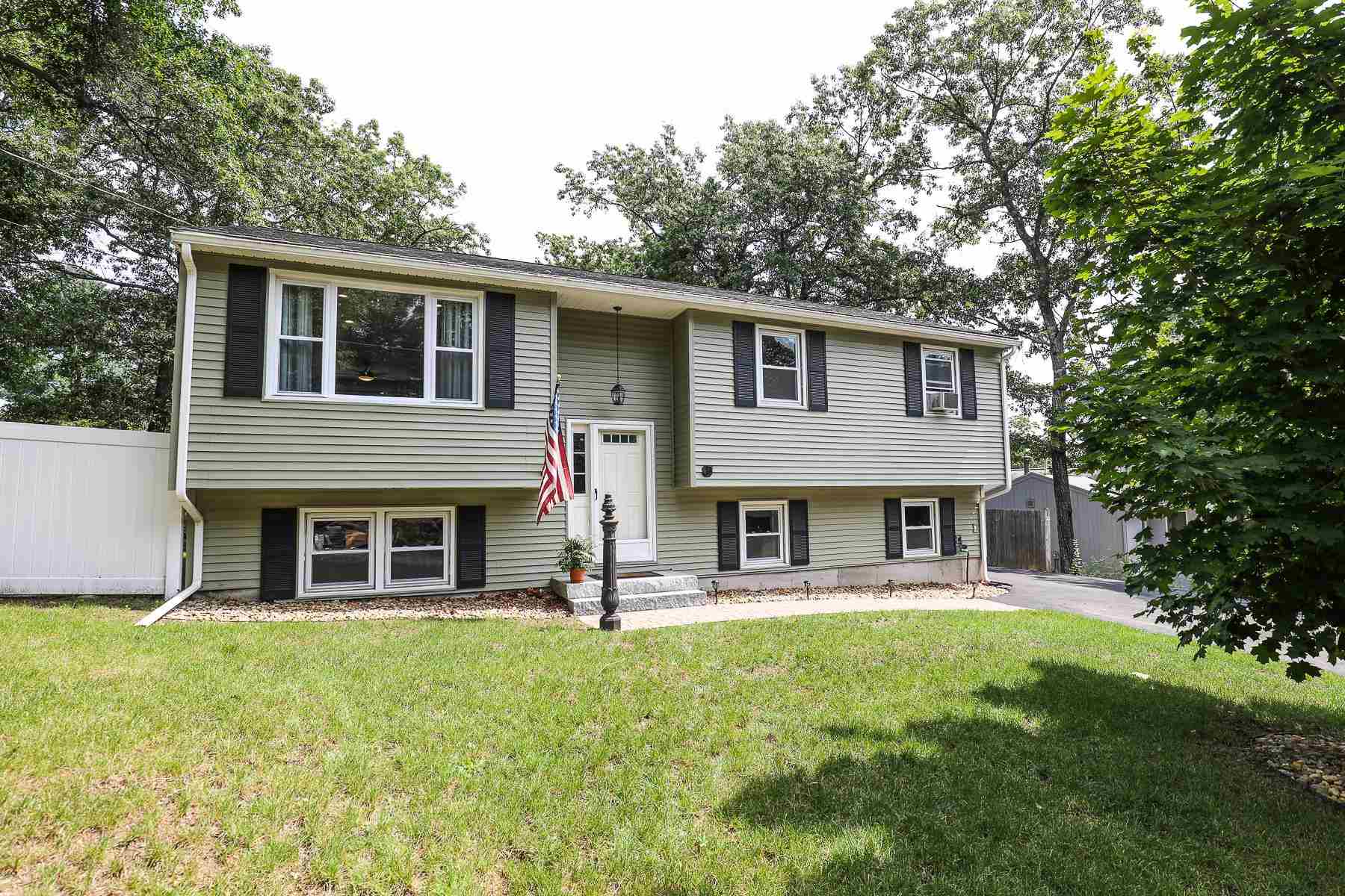 11 Cliff Road Nashua, NH 03062 - Photo 1 of 38