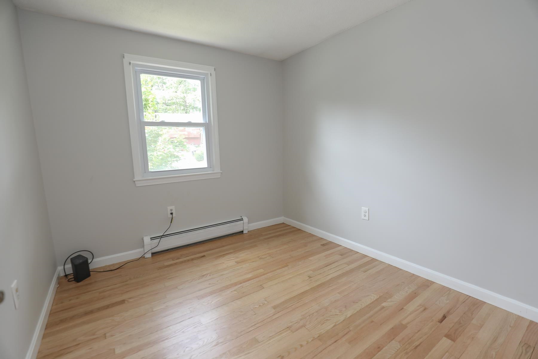 11 Cliff Road Nashua, NH 03062 - Photo 22 of 38