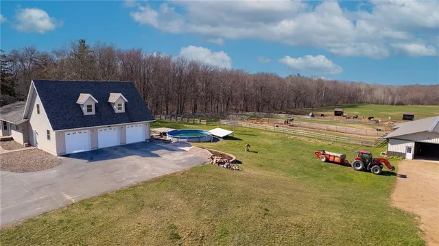 $749,900 | 21274 30th Avenue, Chippewa Falls, WI 54729