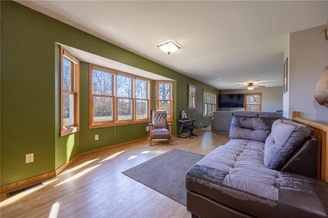 $749,900 | 21274 30th Avenue, Chippewa Falls, WI 54729