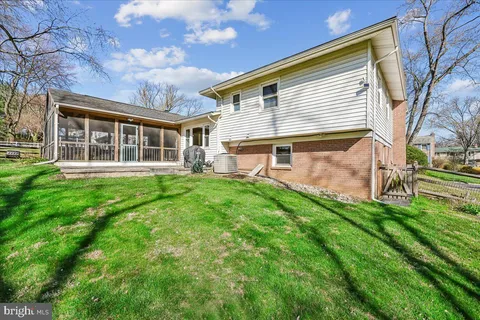$739,000 | 823 Diamond Drive, Gaithersburg, MD 20878