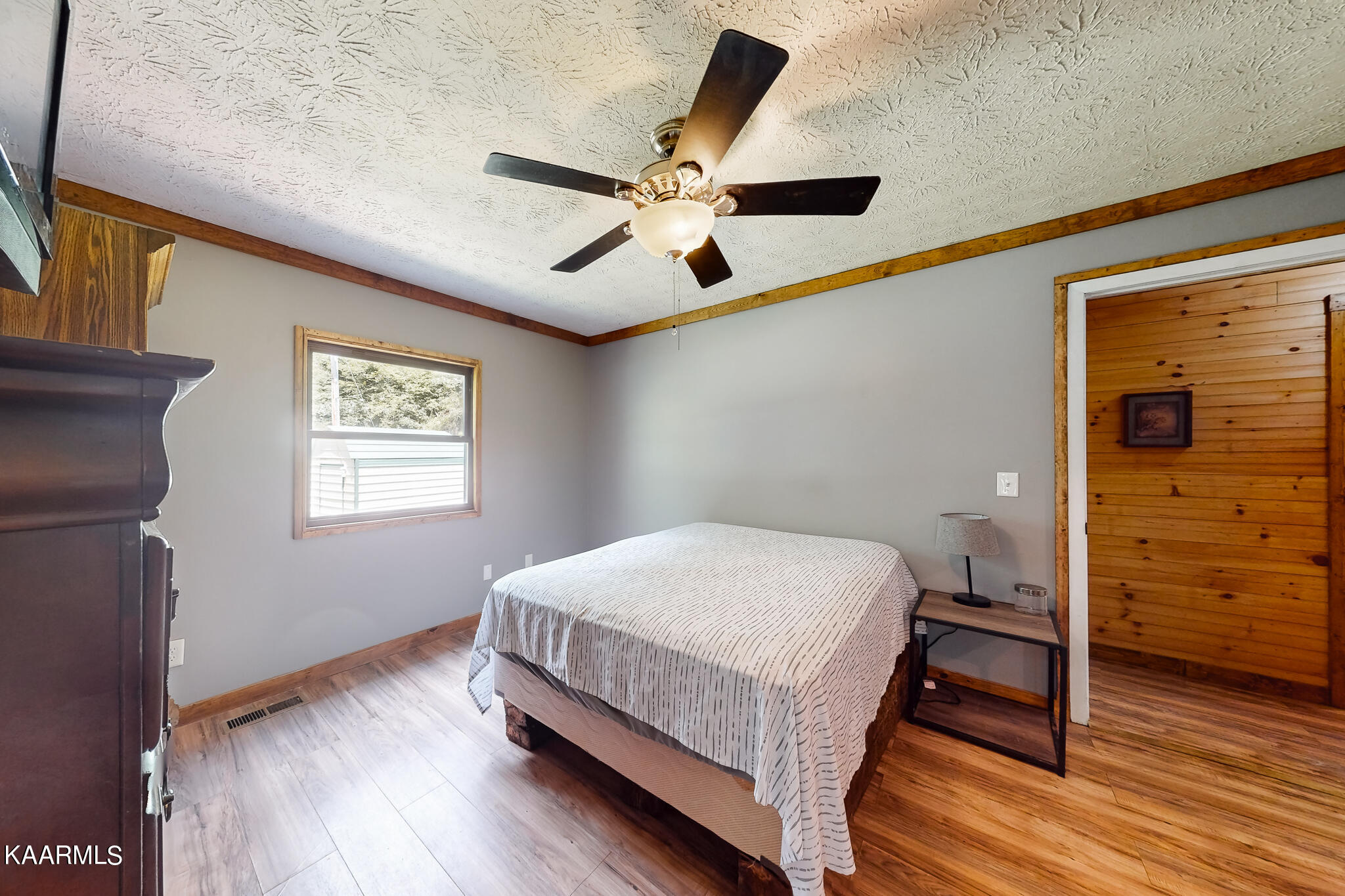 605 Yarnell Road Clinton, TN 37716 - Photo 21 of 32 605 Yarnell Rd-36