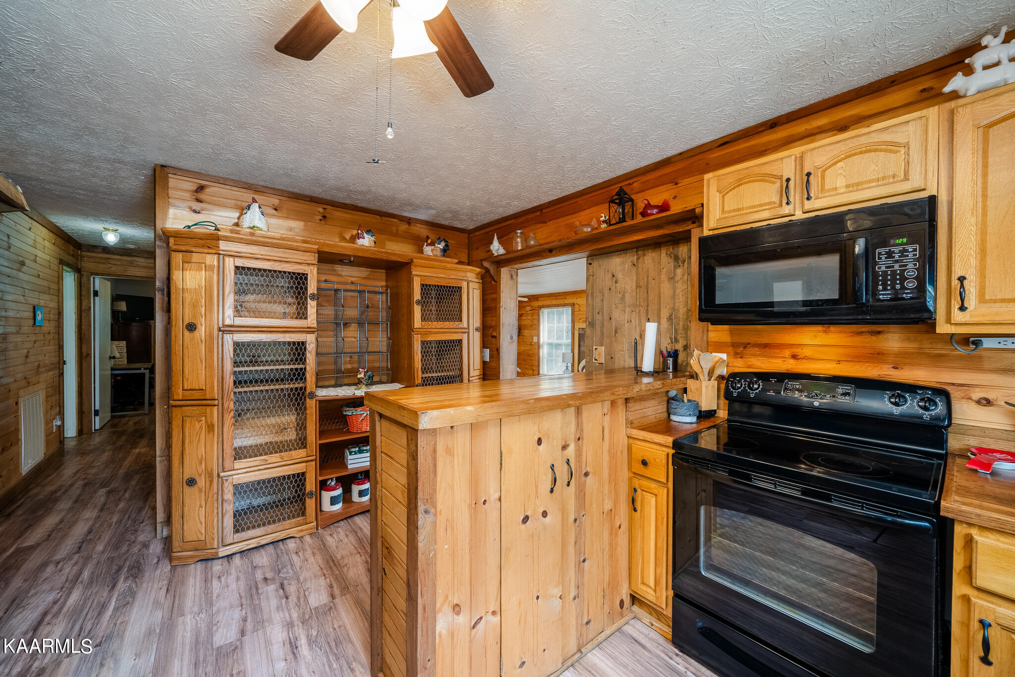 605 Yarnell Road Clinton, TN 37716 - Photo 29 of 32 605 Yarnell Rd-4