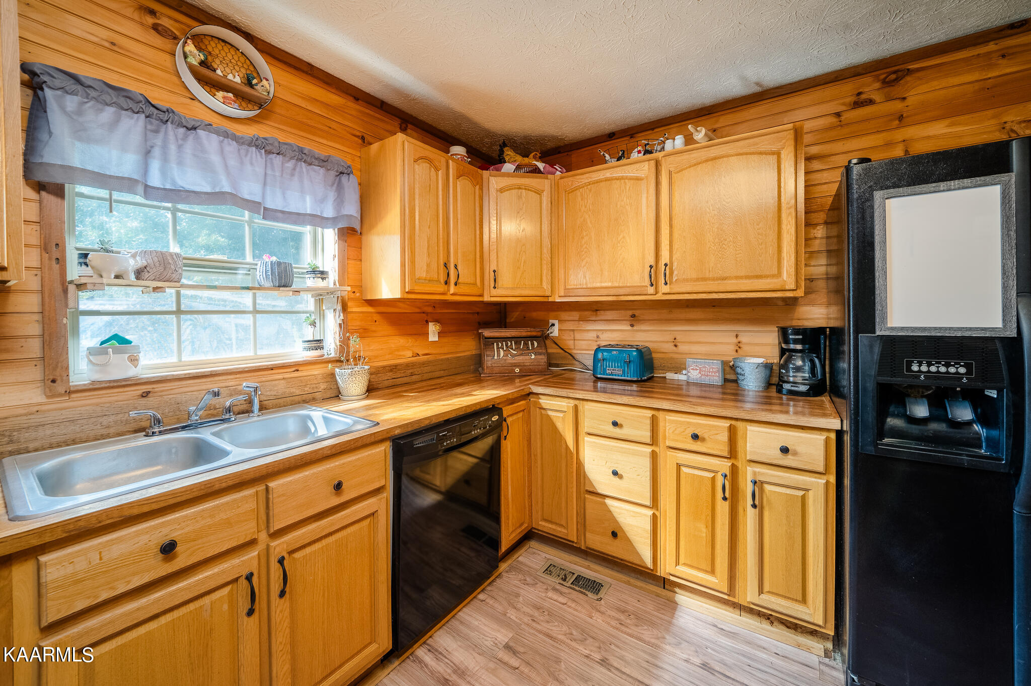 605 Yarnell Road Clinton, TN 37716 - Photo 30 of 32 605 Yarnell Rd-3