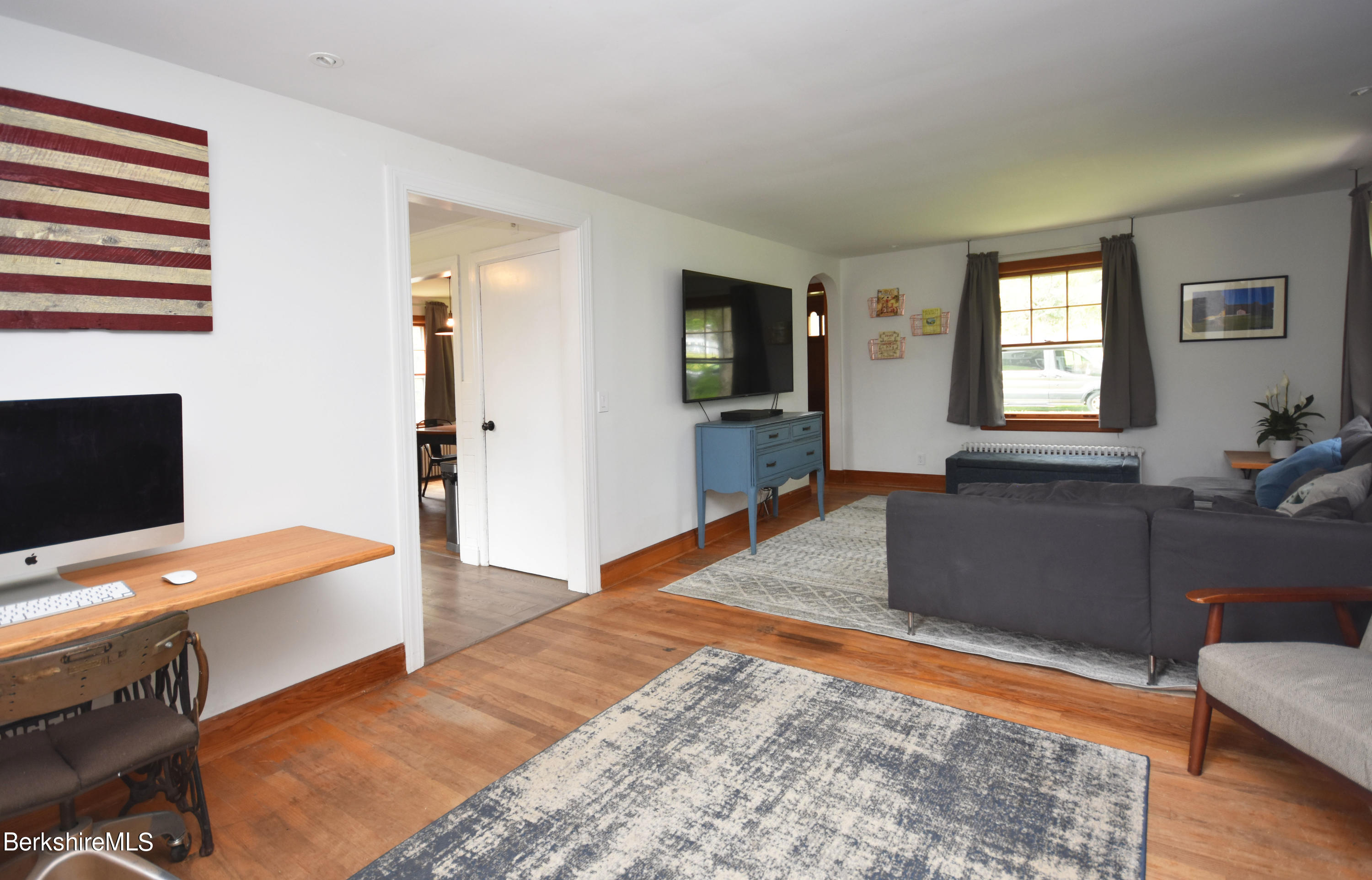 15 Goodell Road Lanesborough, MA 01237 - Photo 22 of 64 Living Room