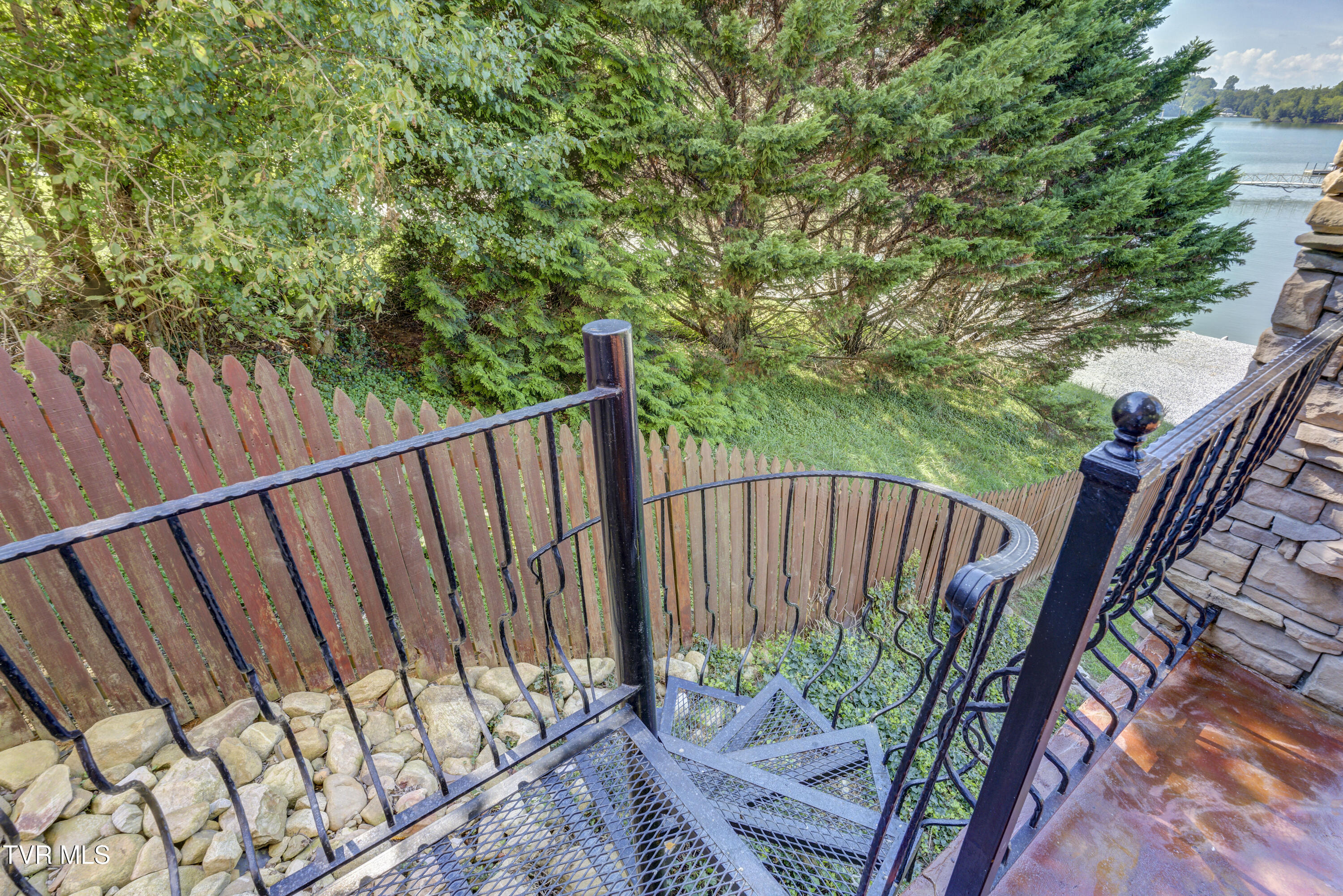 667 Rockingham Road Gray, TN 37615 - Photo 12 of 104 Rockimgham-68