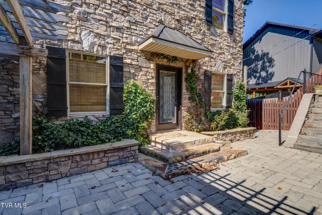 $1,090,000 | 667 Rockingham Road, Gray, TN 37615